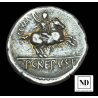 Denario de Publio Crepusio - 82 a.C - Roma - 4,15g Ag